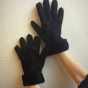 Water Repellant Shearling Gloves - Black/Med